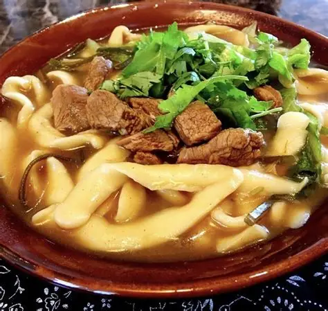 [主食·面食江湖]平遥美食大全_平遥牛肉_碗托_莜面栲栳栳_铜火锅_平遥特色小吃